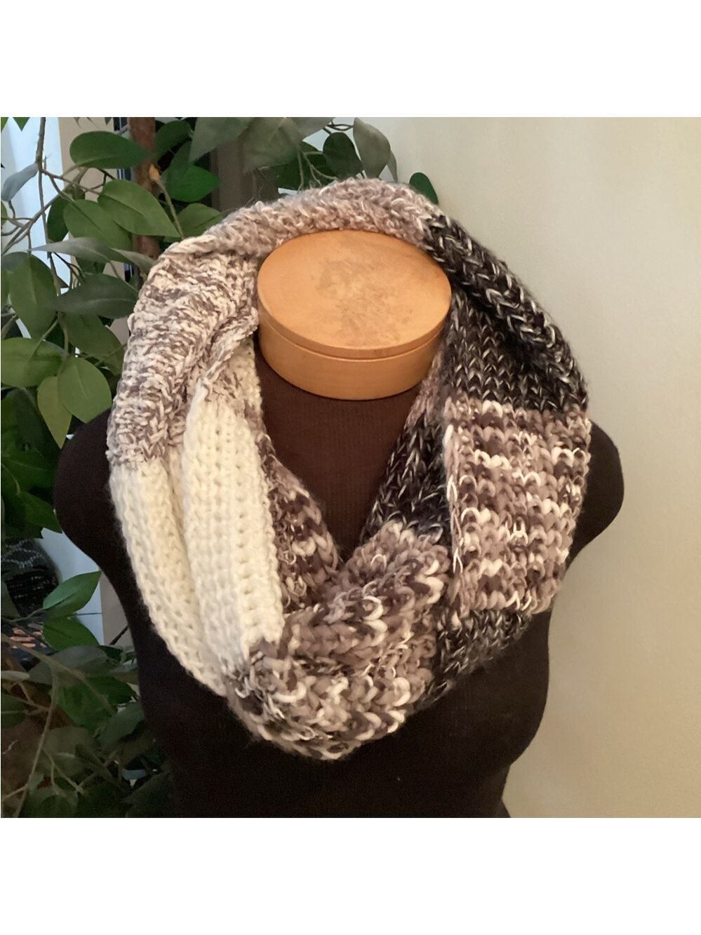 Women's Kohl's Grey & White Striped Knit Infinity Scarf One Size